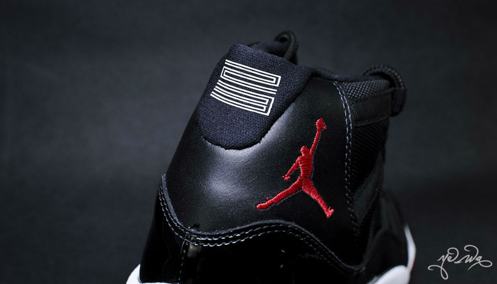 Air Jordan Retro 11 - Black/Red | Complex