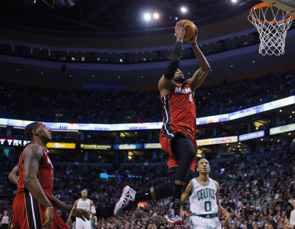 lebron james dunking on jason terry wallpaper