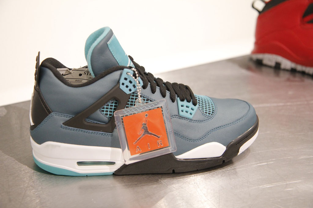 Air Jordan IV 4 Retro Teal 2015 (2)