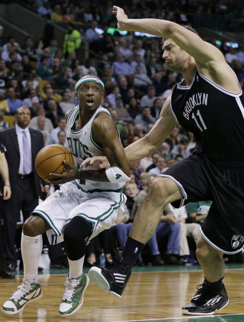 Jason Terry wearing Reebok Sublite Pro Rise PE (1)