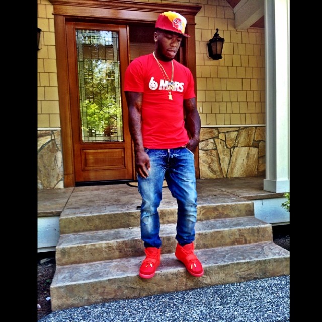 Nate Robinson wearing Nike Air Yeezy II 2 Red October