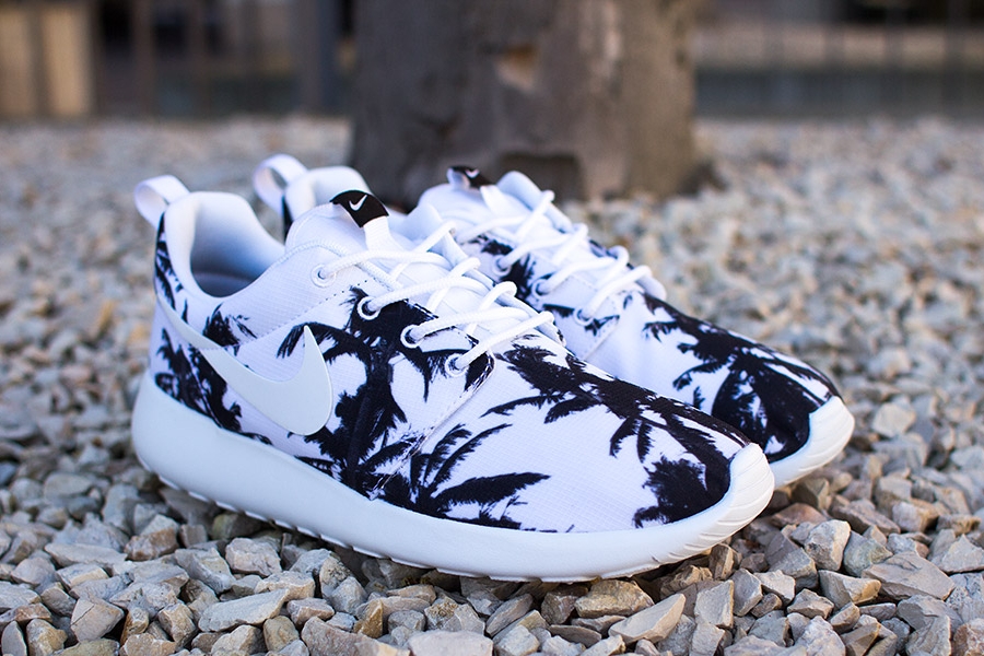 nike roshe run palm