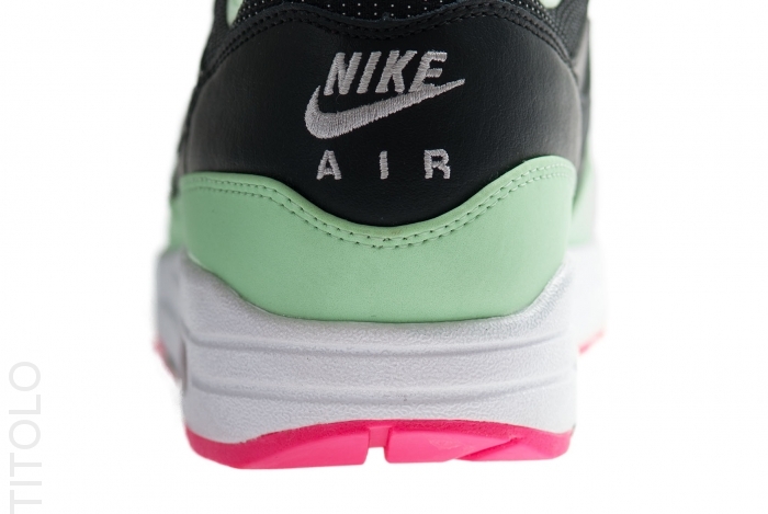 Air max store 1 pink flash