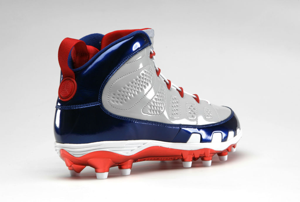 jordan retro 9 cleats