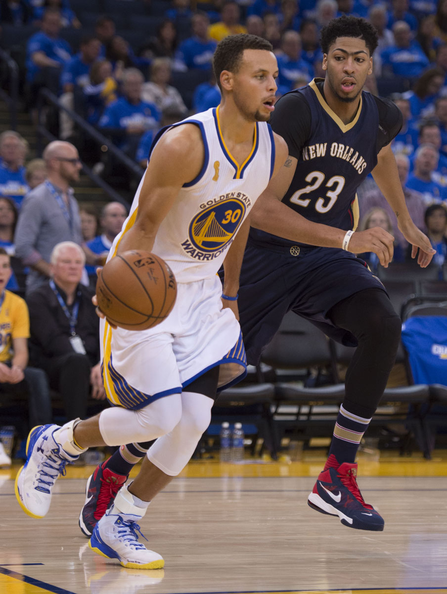 what does curry wear under his shorts