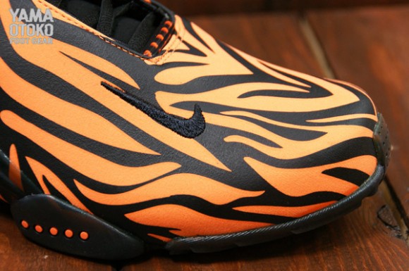 nike tiger print shoes