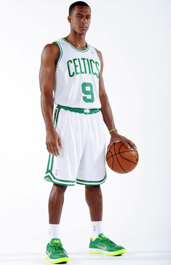 Rajon Rondo wearing Nike Lunar Hypergamer Low PE