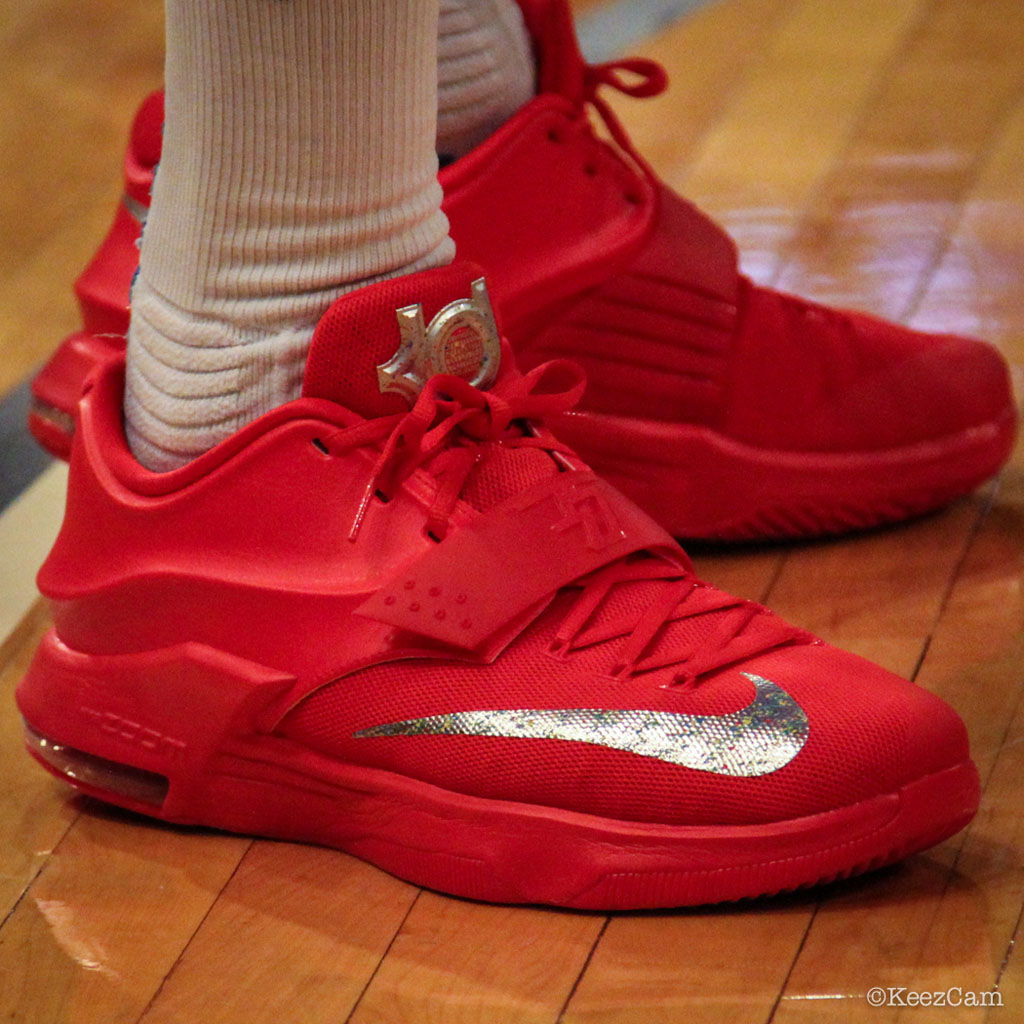 Edgar Sosa wearing Nike KD VII 7 Global Game