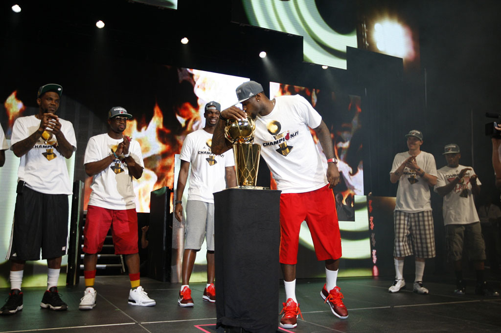 LeBron James wears Nike LeBron 9 Low Team Red for Heat Championship Parade (3)