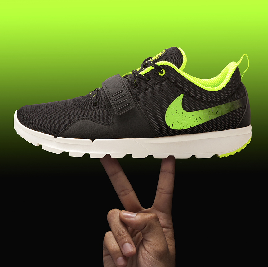 Official look at the Stussy x Nike SB Trainerendor Collection