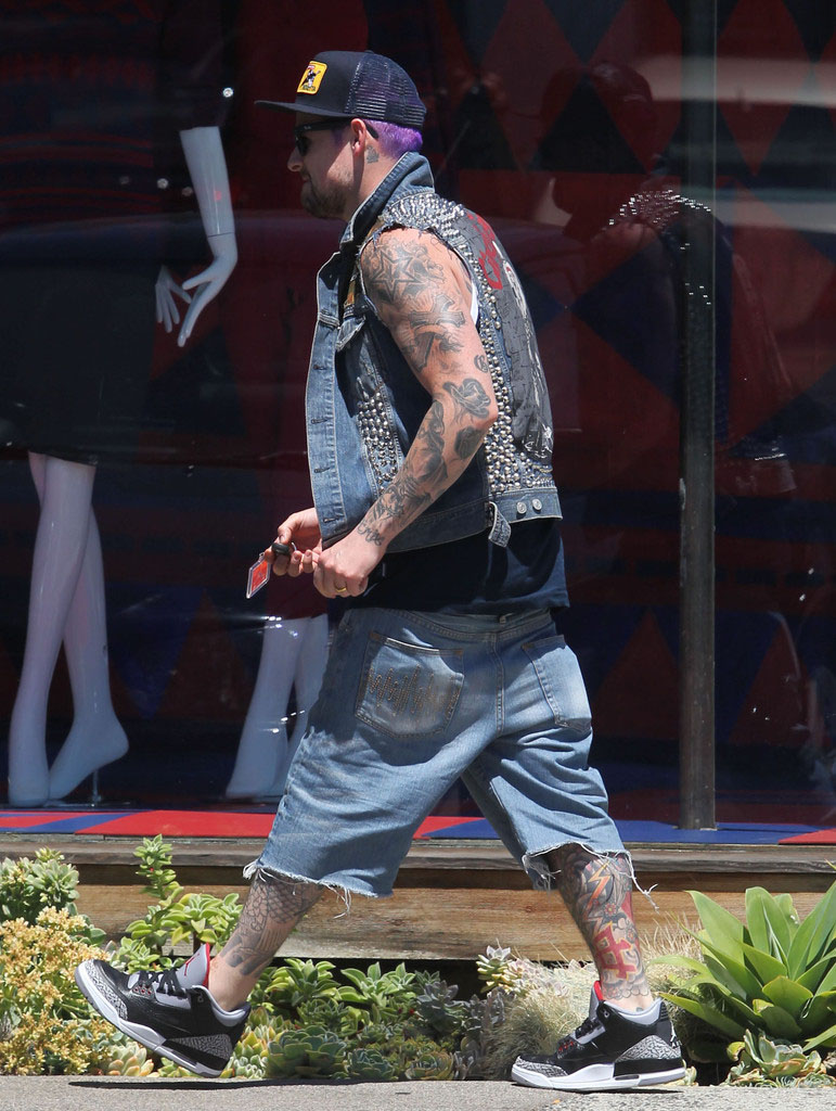 Joel Madden wearing Air Jordan III 3 Black Cement (4)