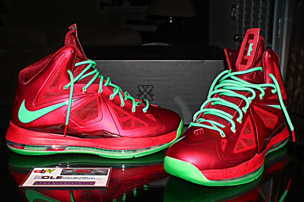 christmas lebrons 10