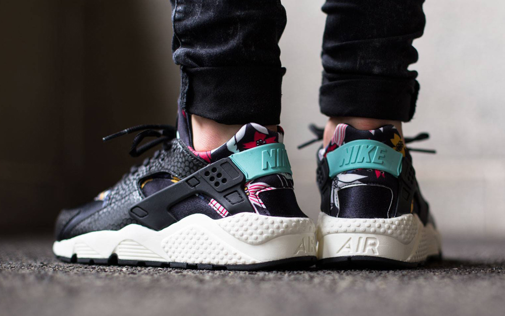 nike air huarache black floral