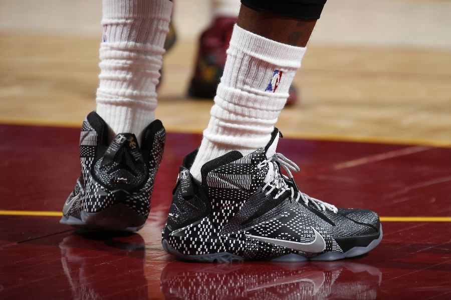 SoleWatch: LeBron James Wears the 'BHM' Nike LeBron 12 | Complex