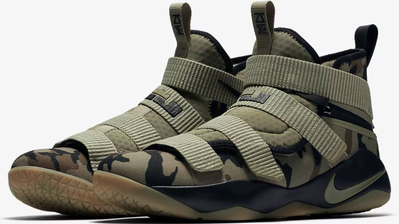 lebron soldier xi flyease