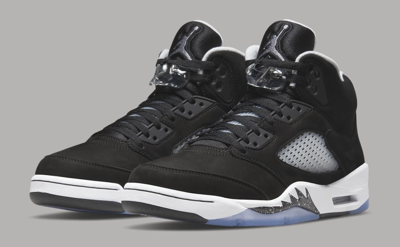 all black jordan retro 5