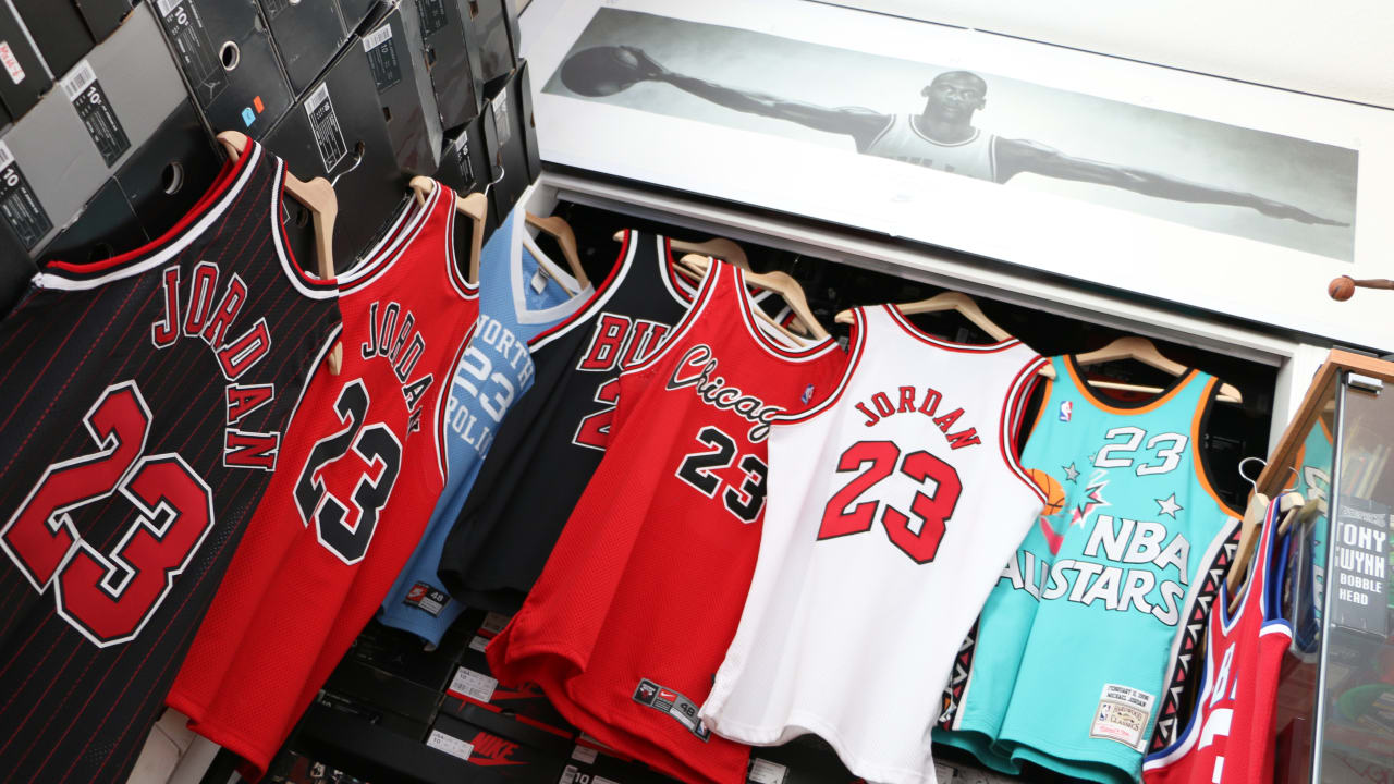 michael jordan bulls nike jersey