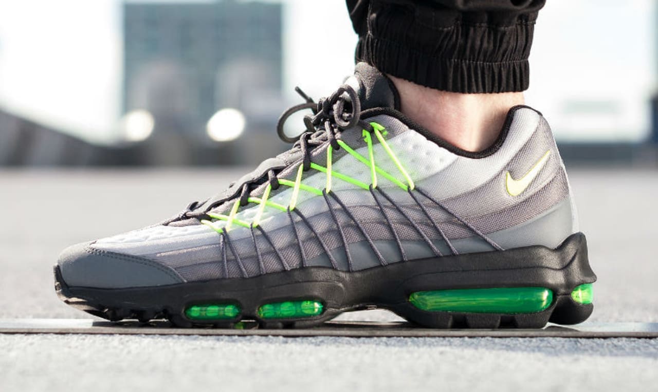 Nike Air Max 95 Ultra SE Neon On-Foot 