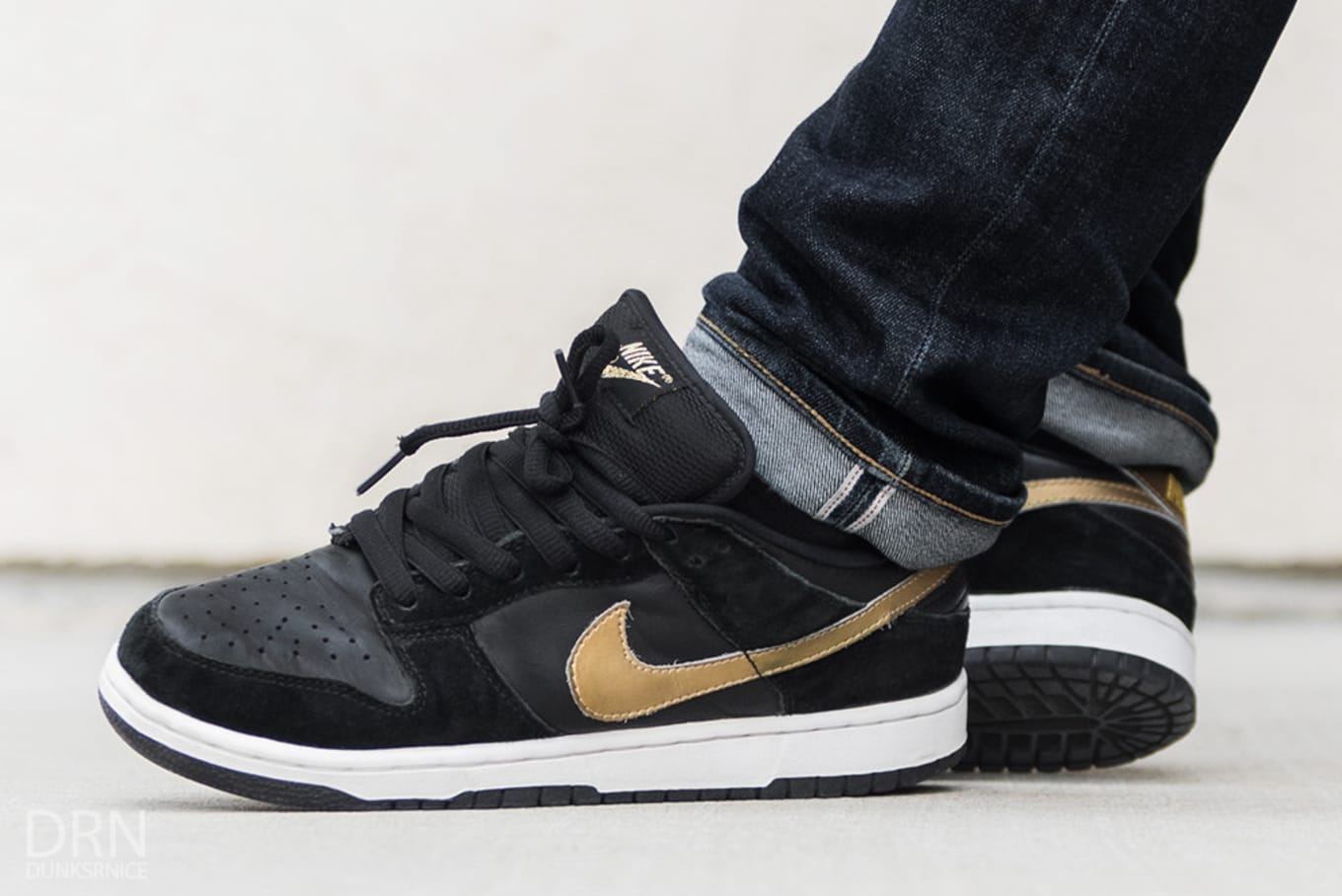 nike sb dunk low takashi