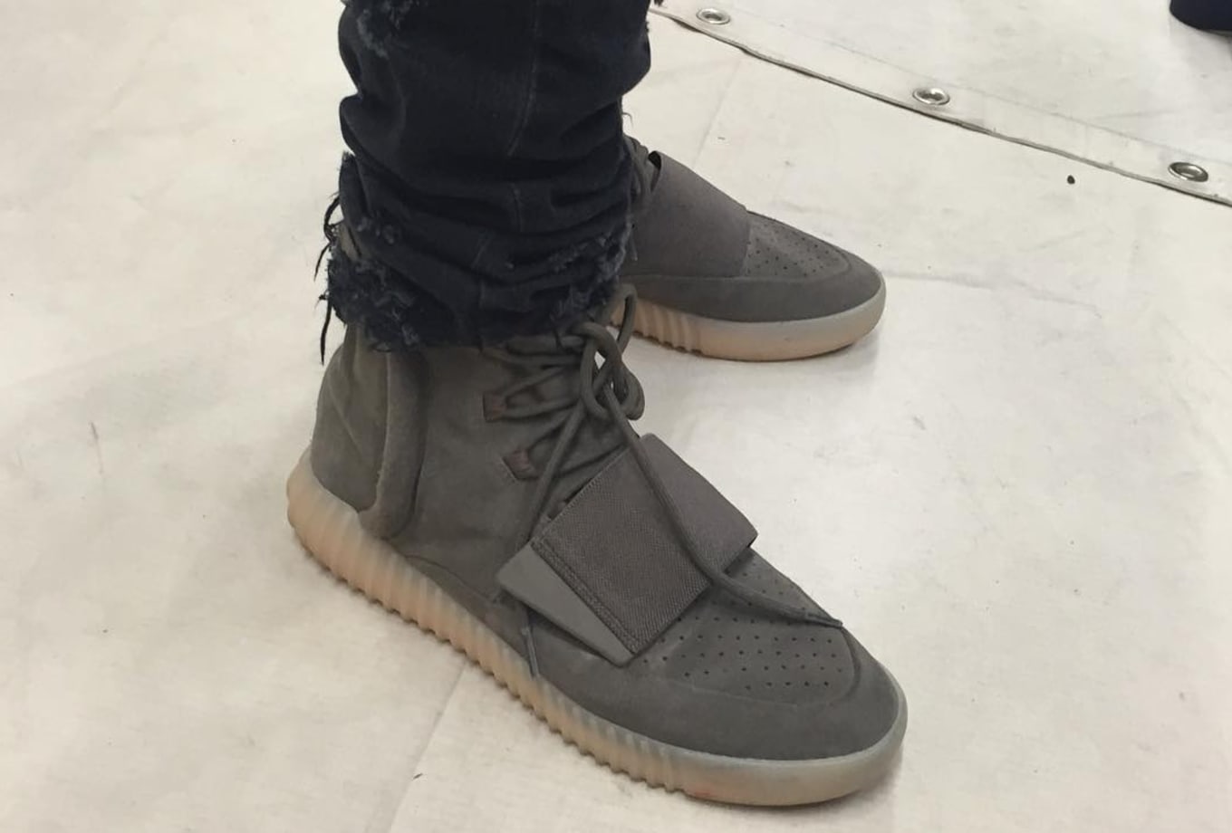 yeezy season shoes