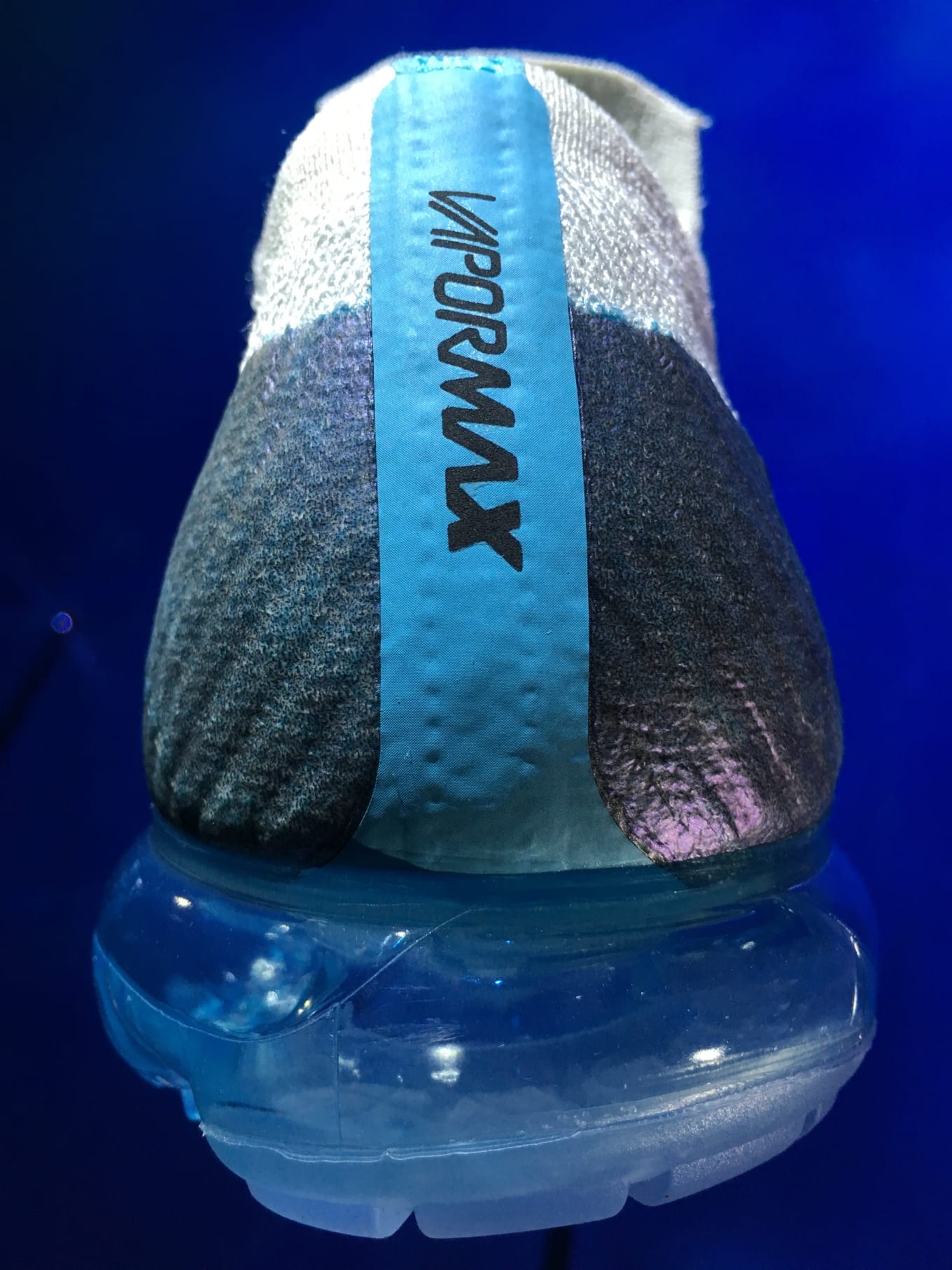 vapormax pump hole