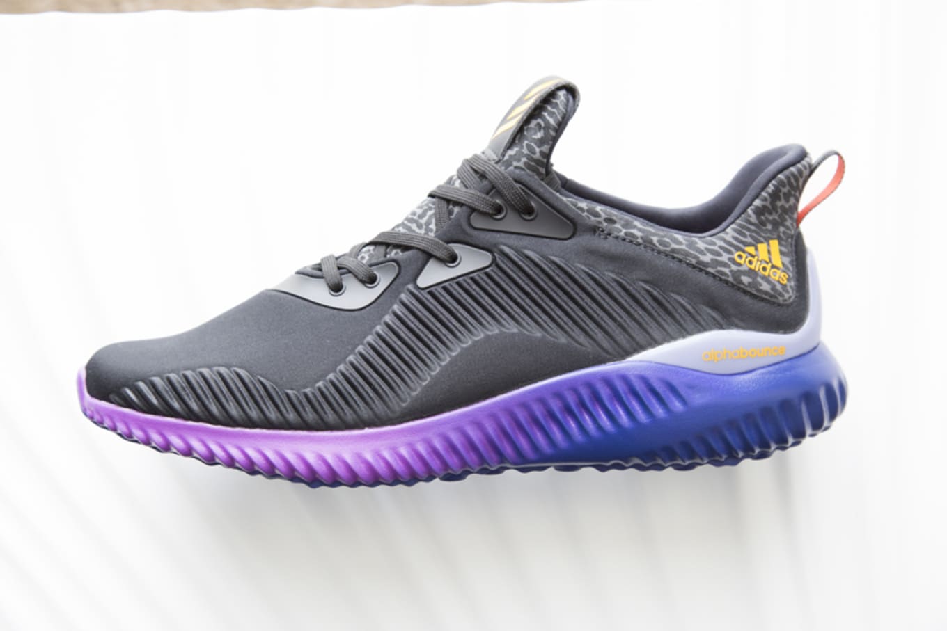 Alphabounces