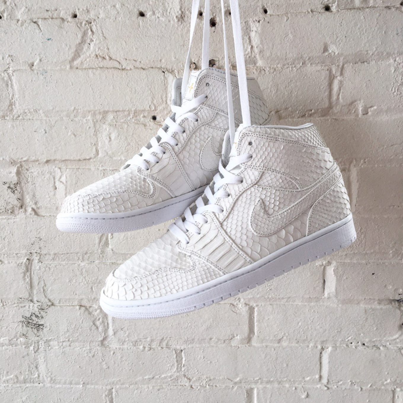 air jordan 1 python