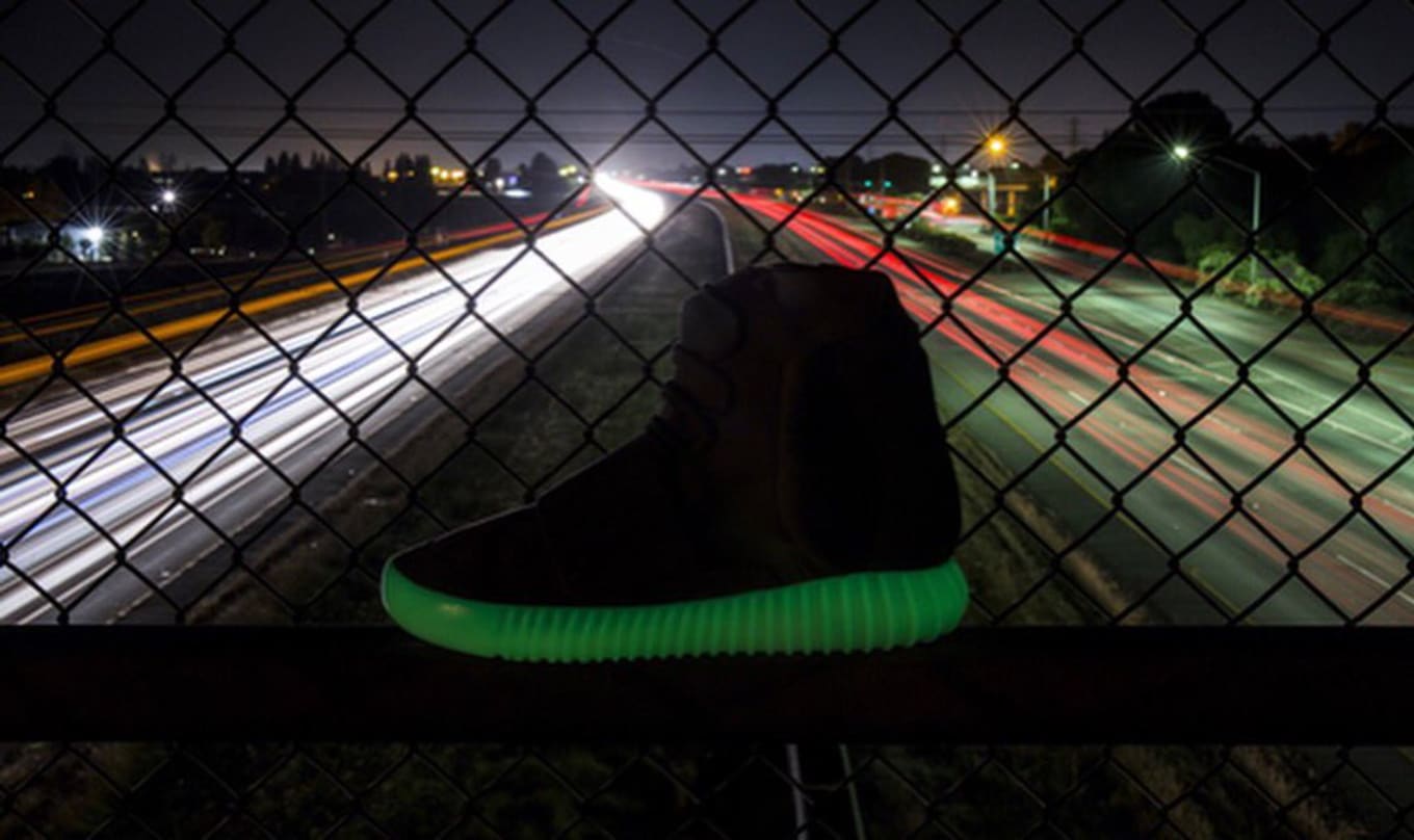 adidas yeezy boost 750 glow in the dark