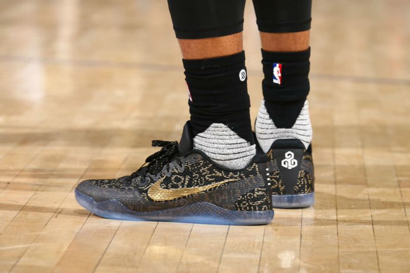 kobe 11 mamba day black