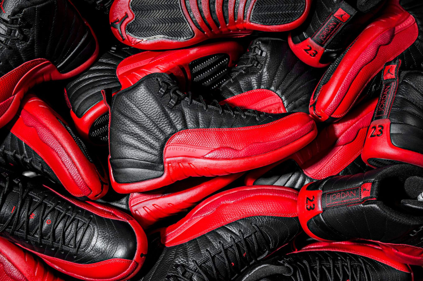 Air Jordan 12 Flu Game Viewing Sole Collector