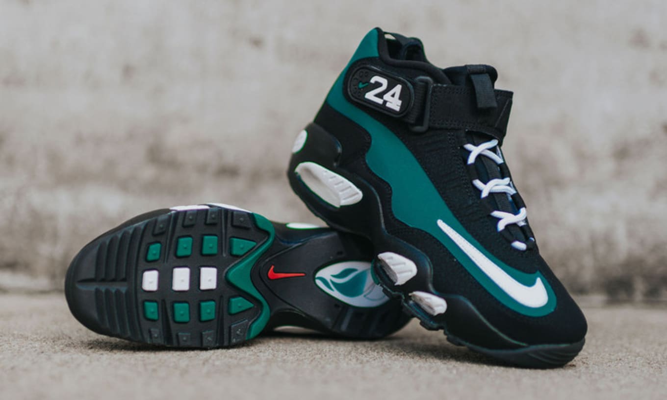 Nike fresh waters clearance
