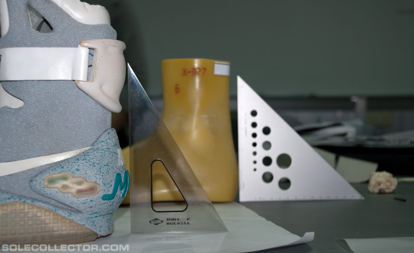 nike air mag bag