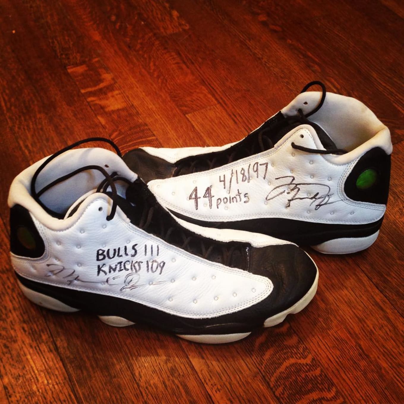 Michael Jordan Dropped 44 On the Knicks and Signed Air Jordans for Spike Lee  | Sole Collector