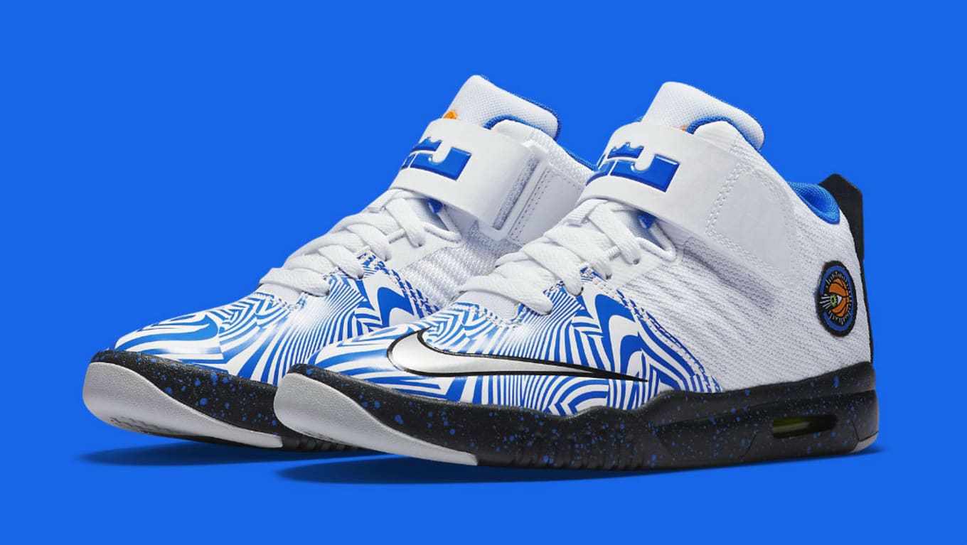 lebron akronite shoes