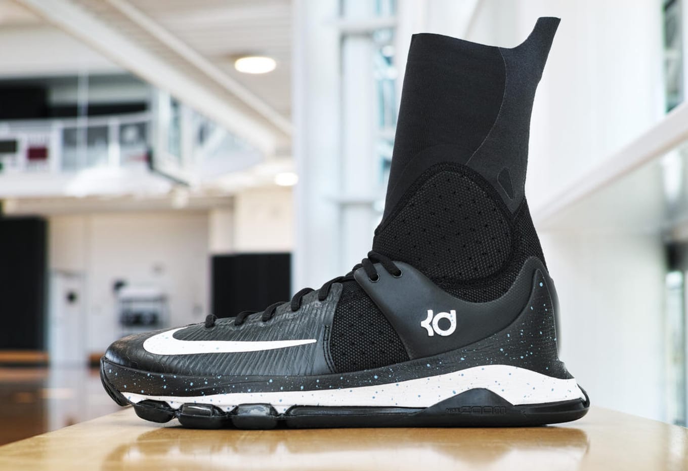Kd 8 black and white