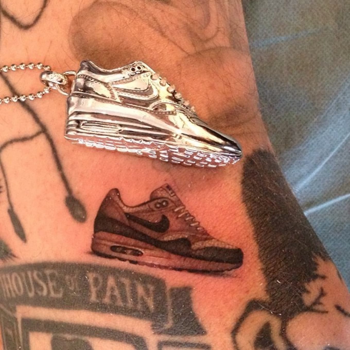 ojo Incierto Pensativo Best Sneaker Tattoos | Sole Collector