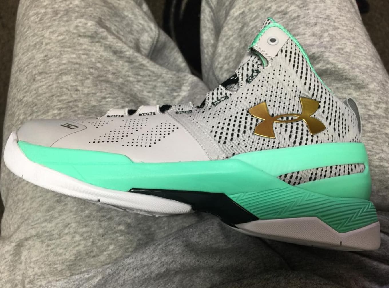 Under Armour Curry 2 Easter Sole Collector