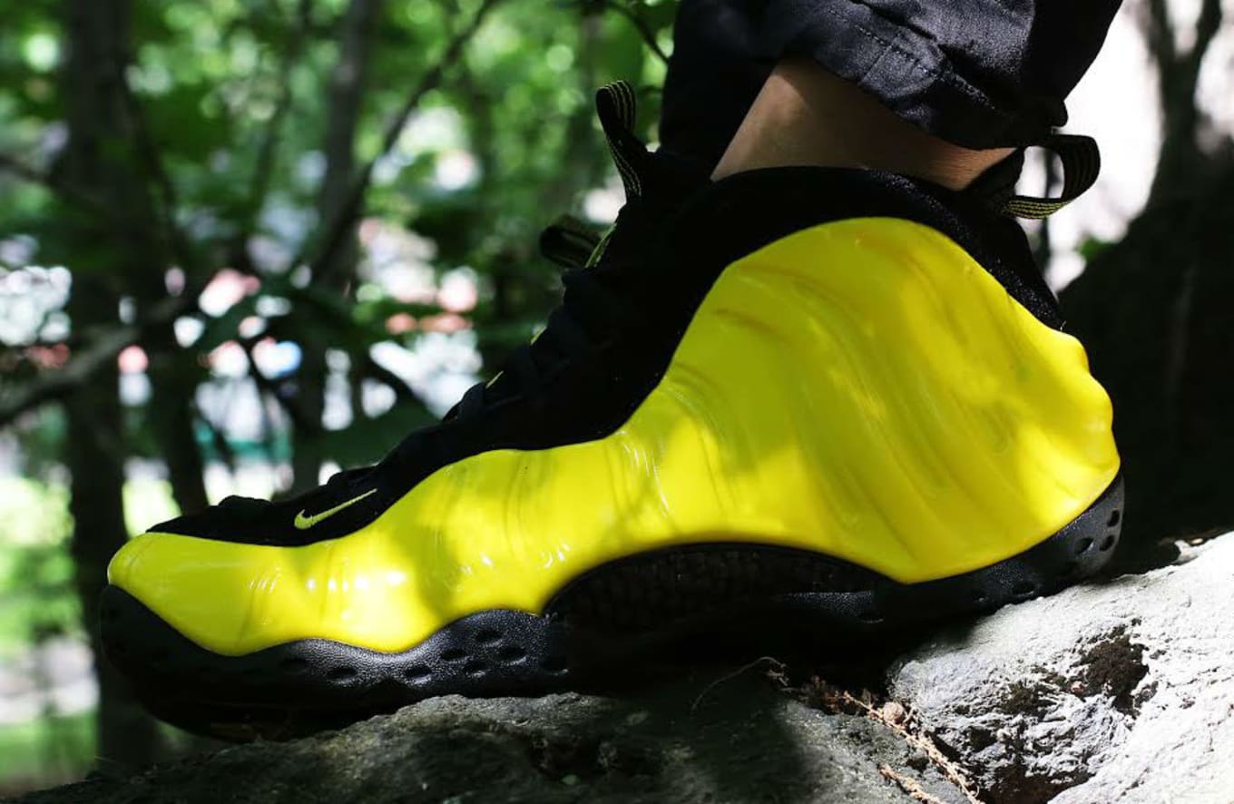 foamposite wu tang on feet