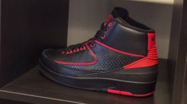 red and black jordan 2