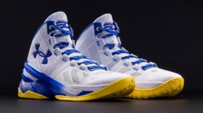 curry 2 northern lights