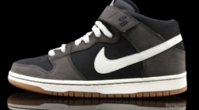 nike dunk mid sb