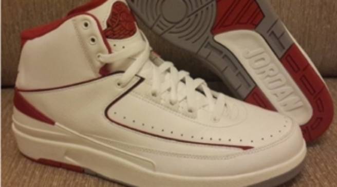 white and red 2s