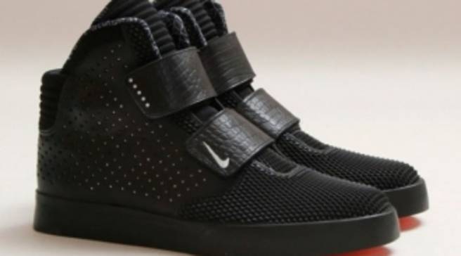 nike flystepper black