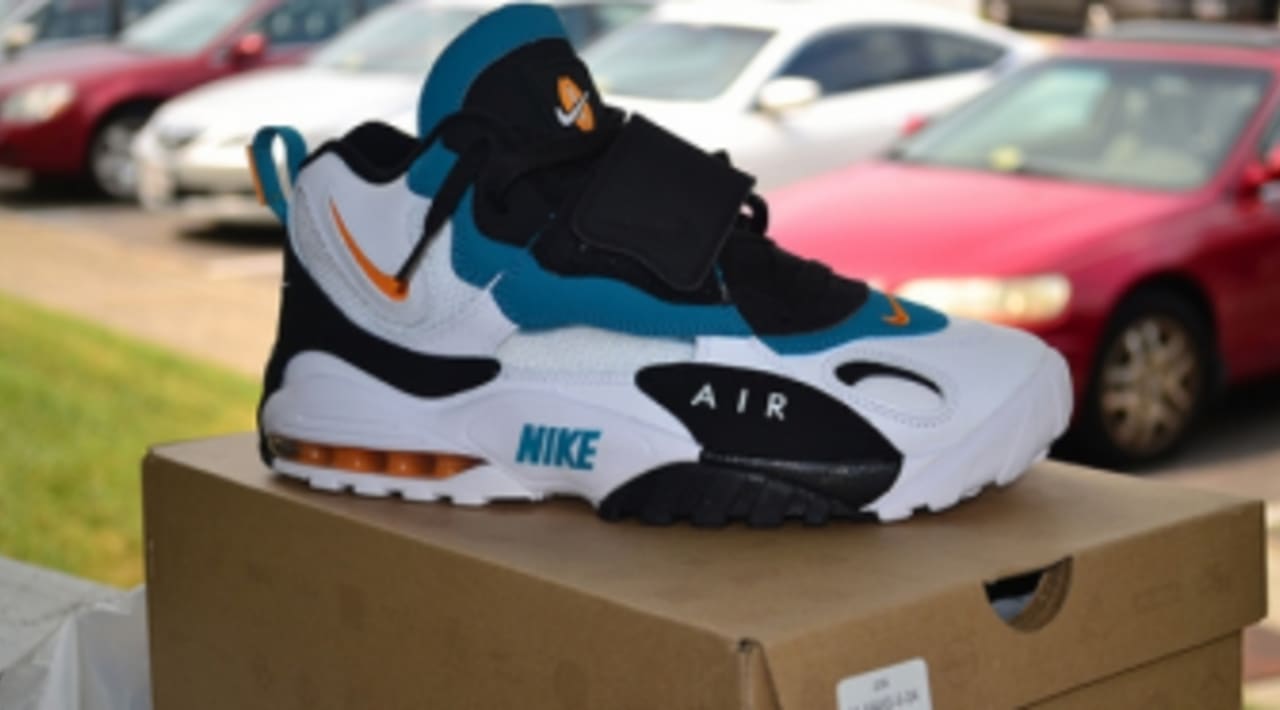 nike air speed turf dolphins