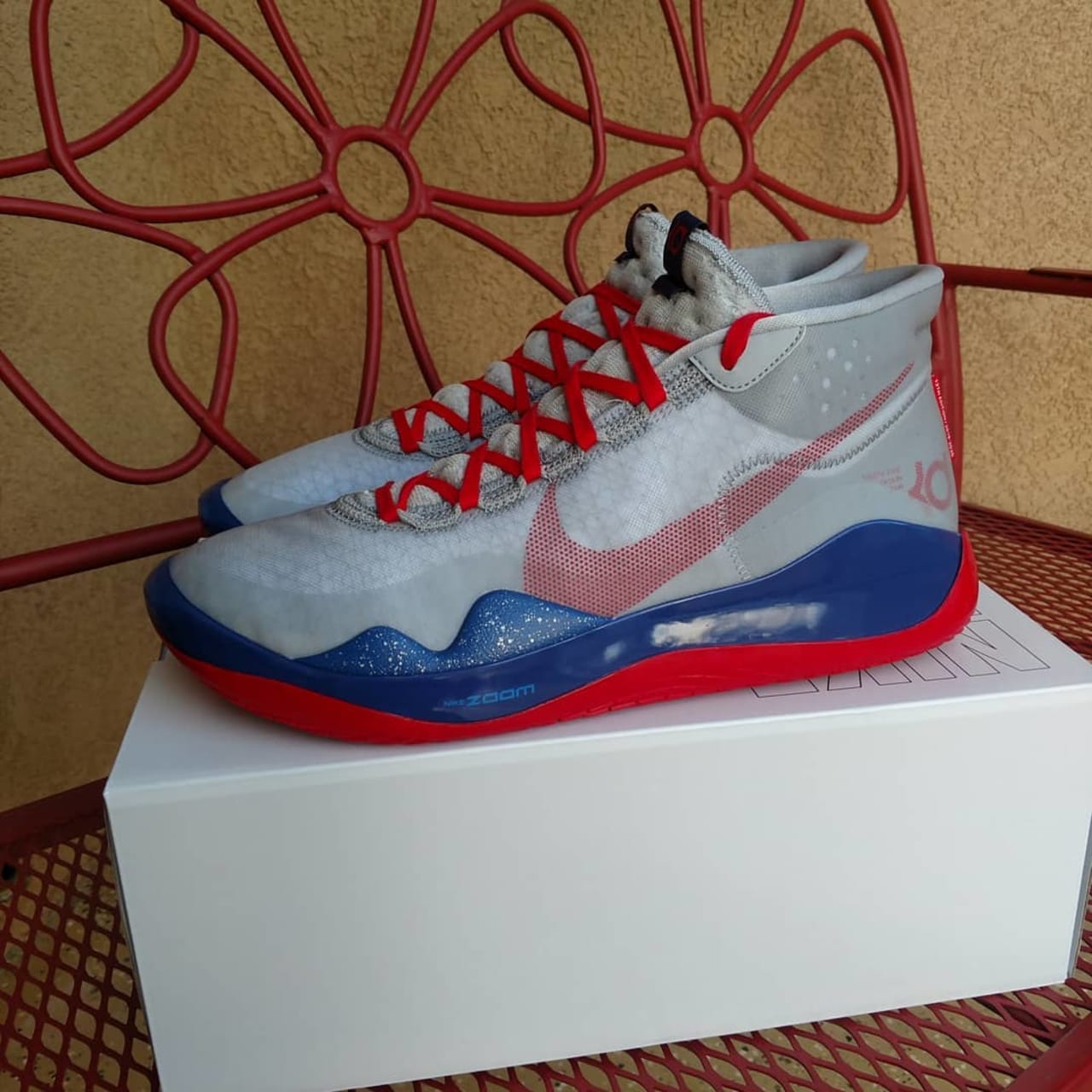kd 12 blue and red