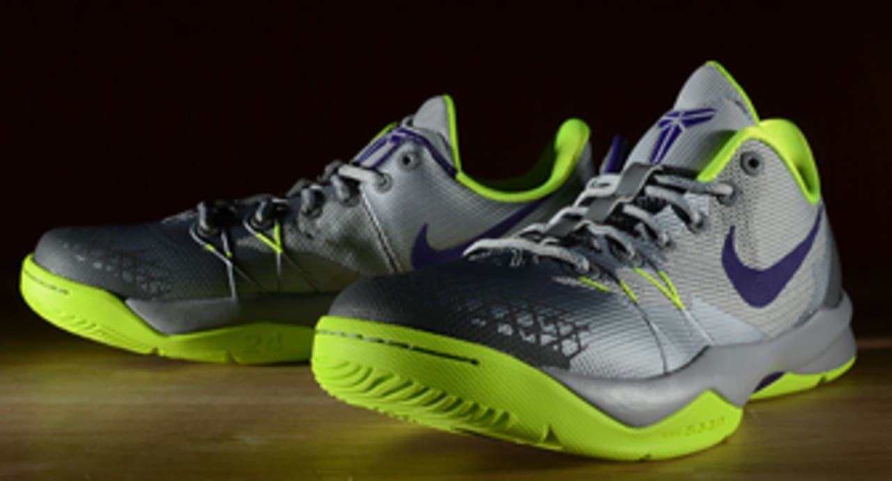 kobe venomenon 4 purple