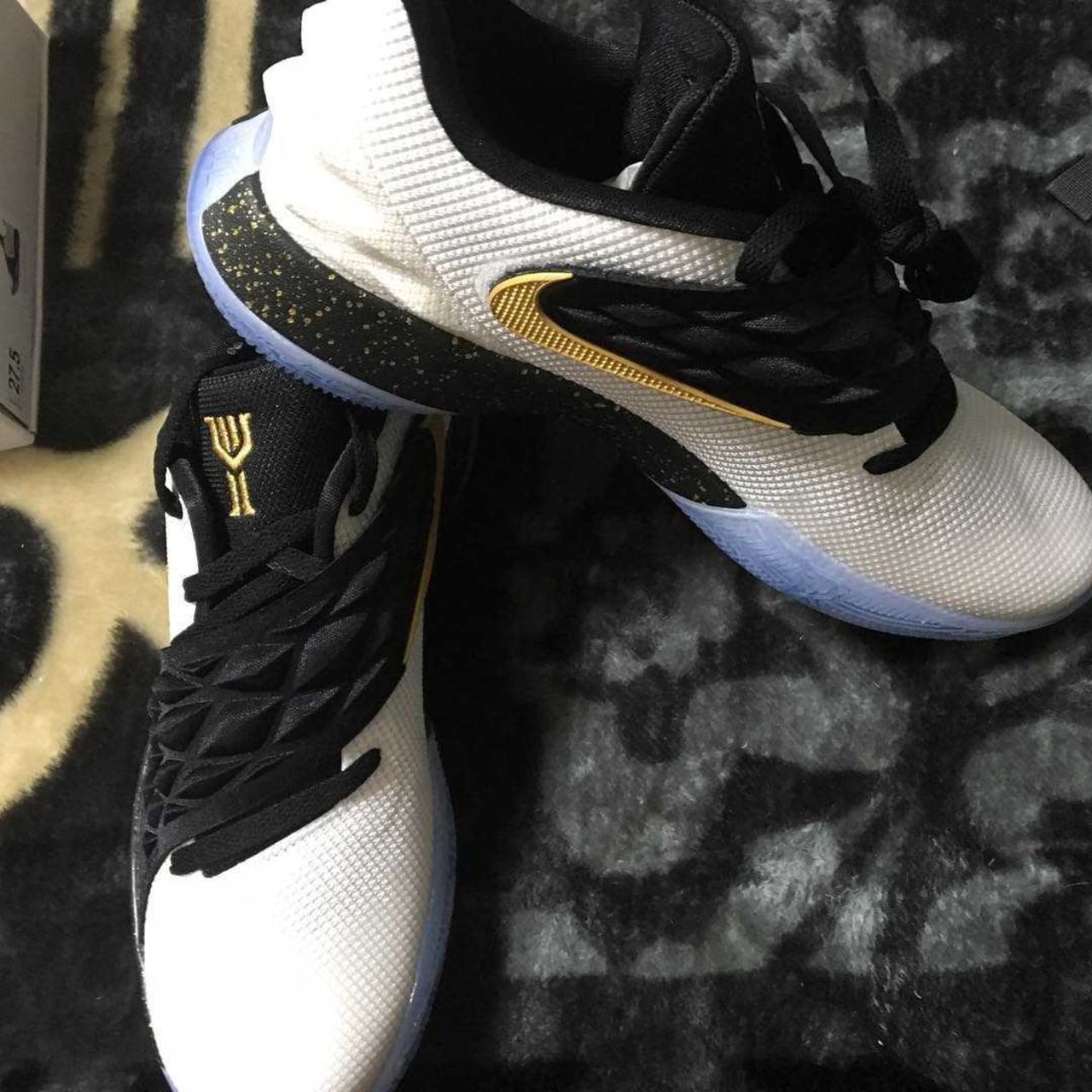 kyrie low id black and gold