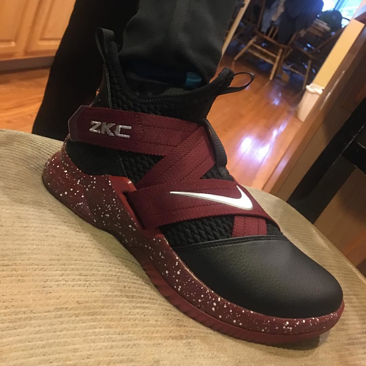 lebron soldier 12 burgundy