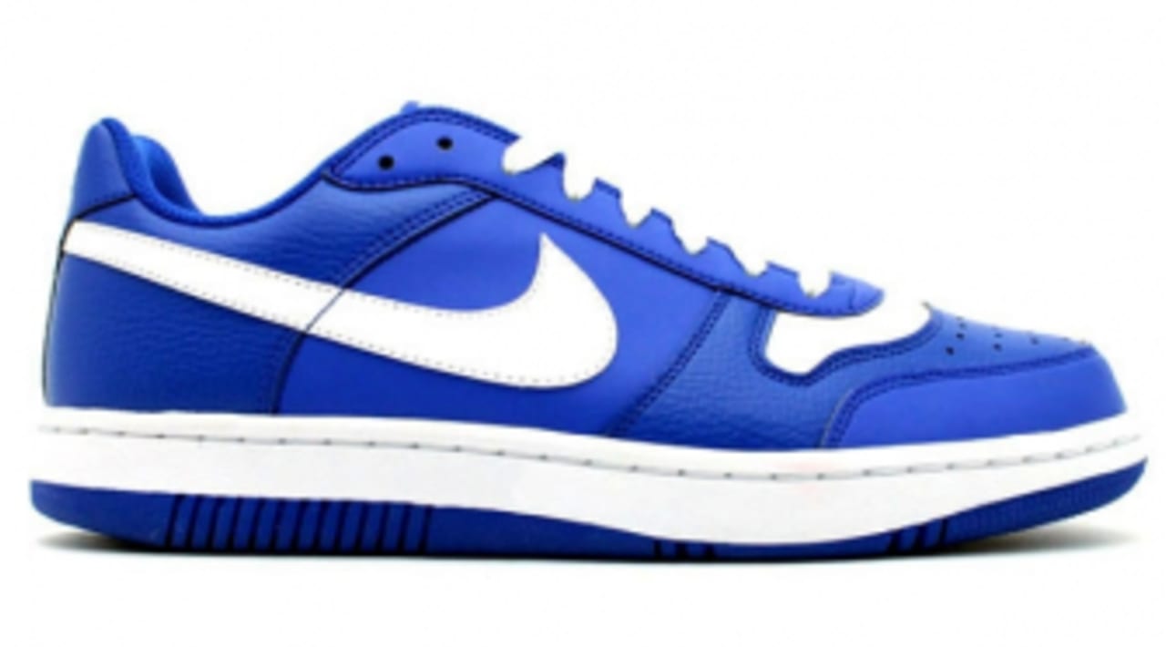 nike sky team 87