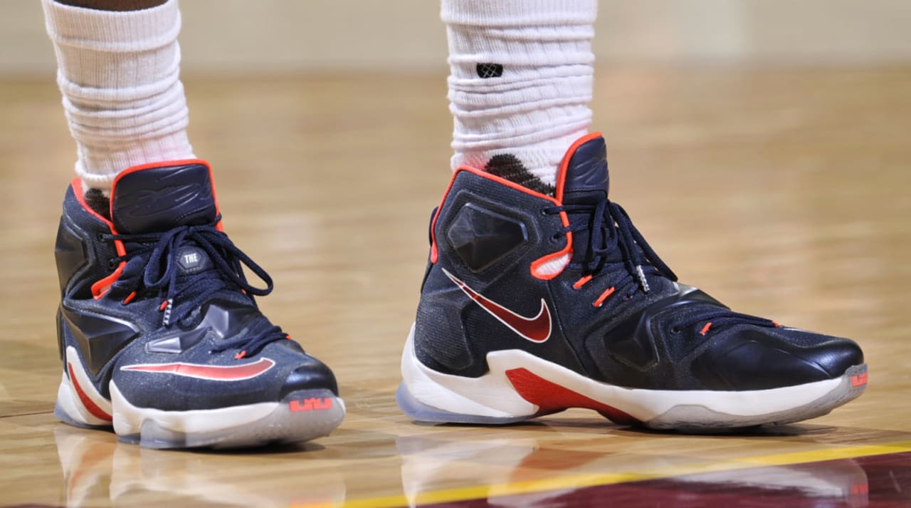 nike lebron 2016